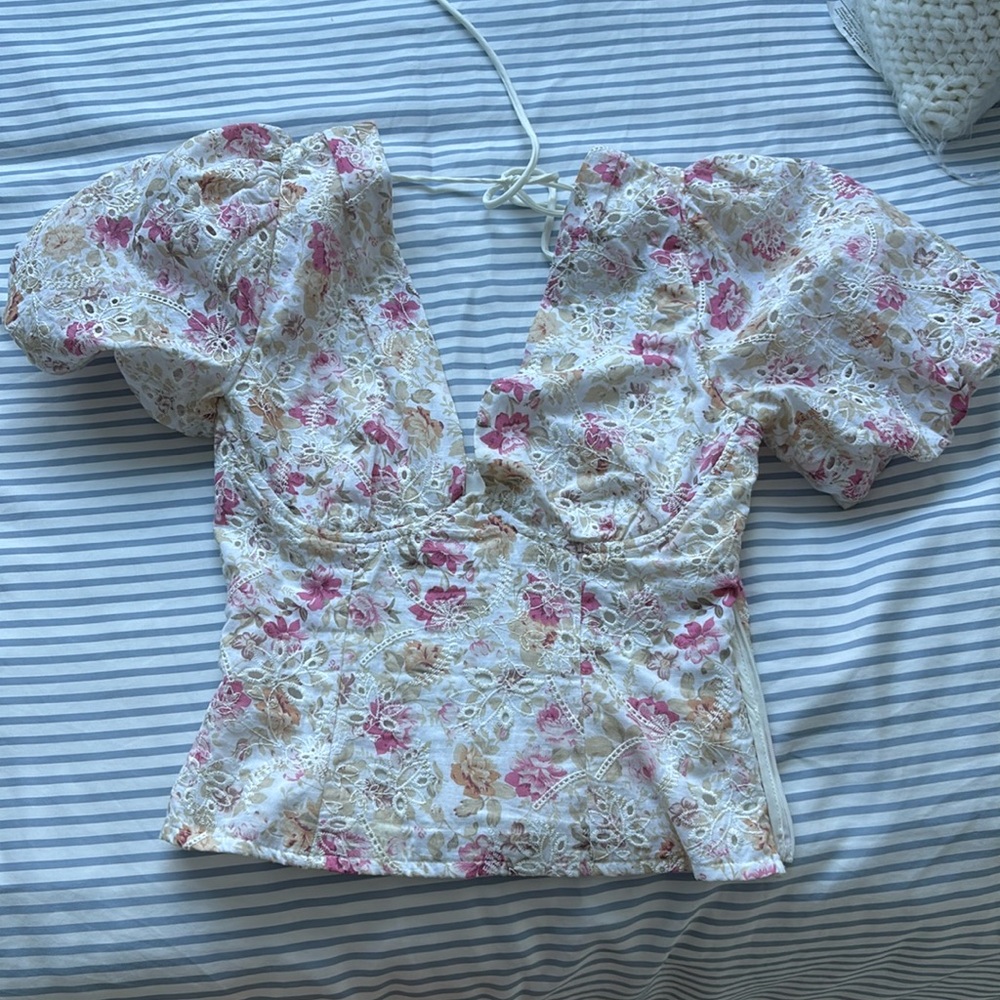 ASTR puff sleeve top